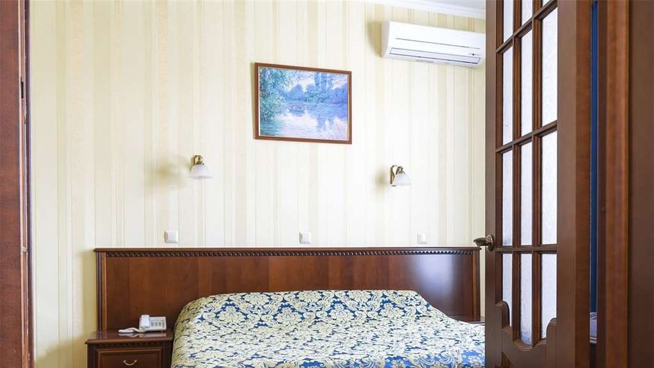 Dnipro Hotel Suite