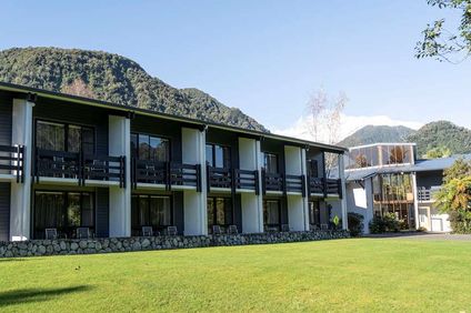 Scenic Hotel Franz Josef Glacier