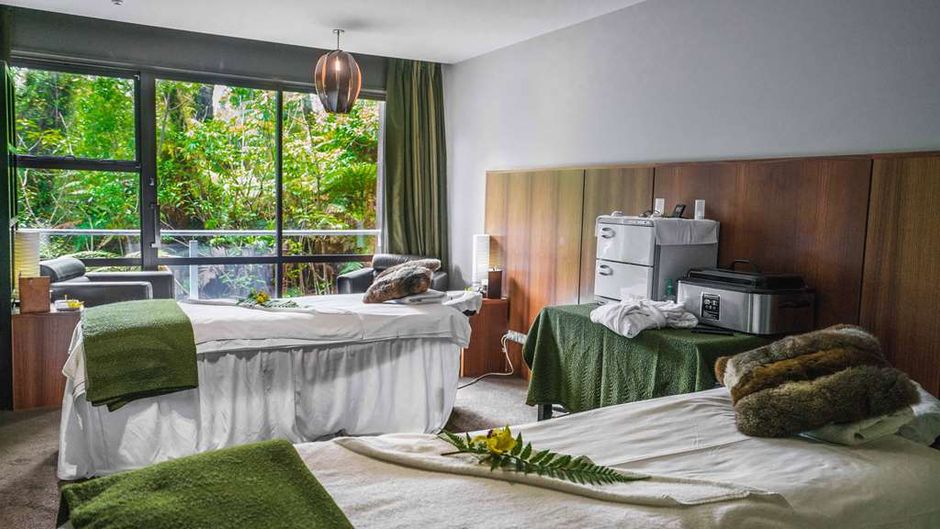 Te Waonui Forest Retreat Spa