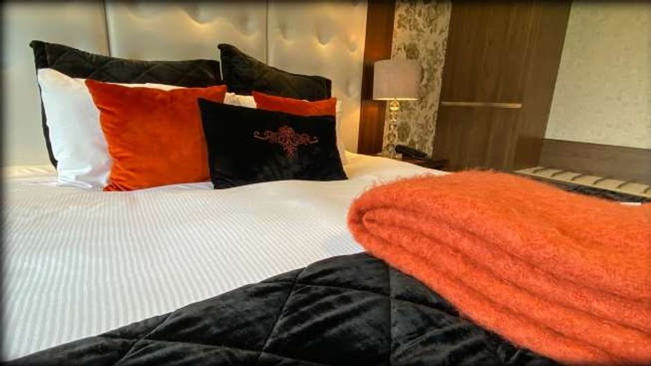 Heartland Hotel Croydon Room
