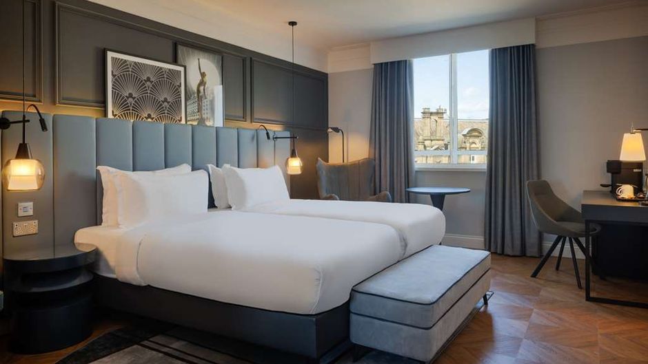 The Queens Hotel Leeds Room