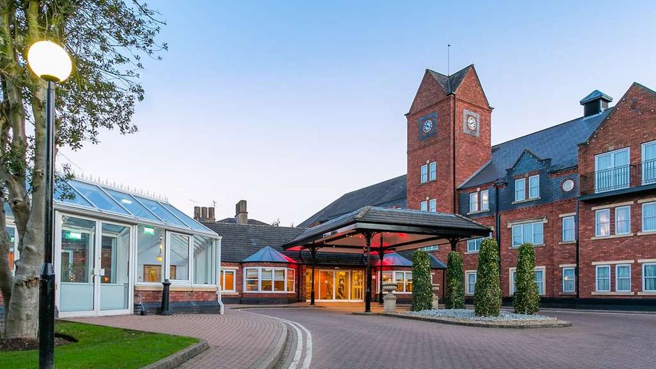 The Park Royal Warrington Exterior