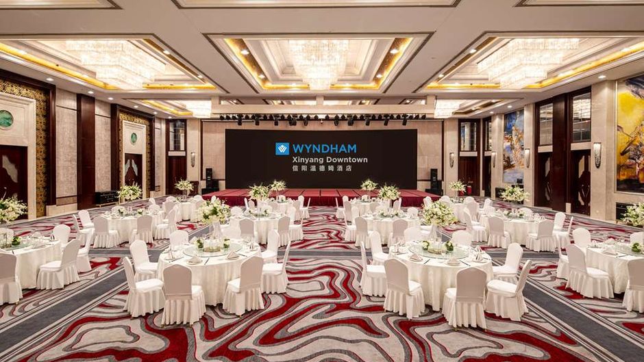 Wyndham Xinyang Downtown Ballroom