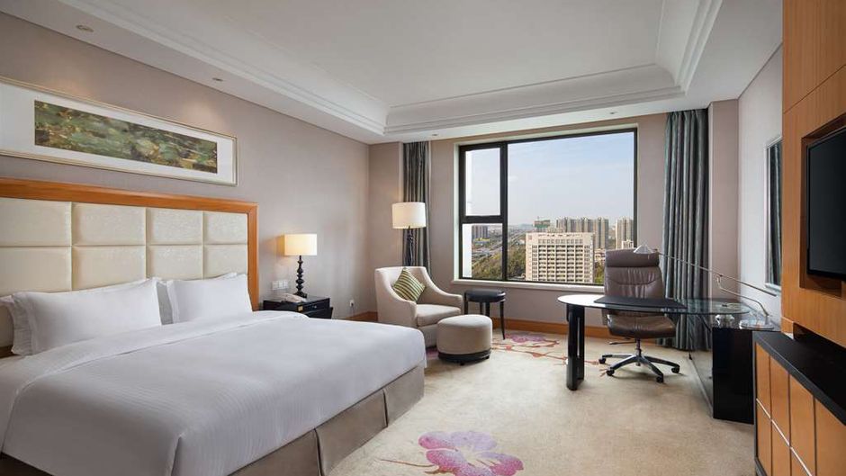 Wyndham Xinyang Downtown Room