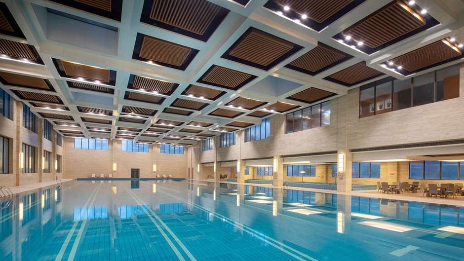 Wyndham Xinyang Downtown Pool