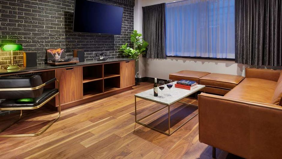 The Anndore House Suite
