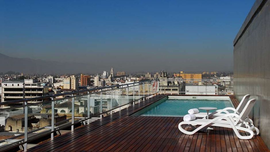 Design Suites Salta Pool