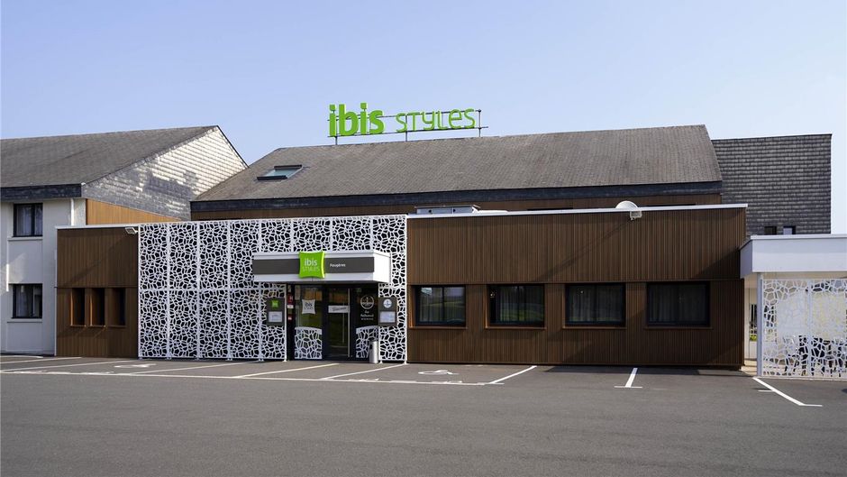 Ibis Styles Fougeres Exterior