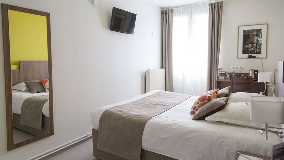 Logis Hotel Chaptal Room