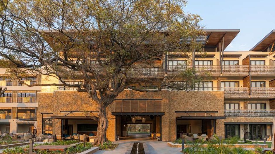 Radisson Blu Mosi-Oa-Tunya LVI Resort Exterior
