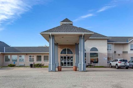 Quality Inn & Stes Edmonton Intl Airport