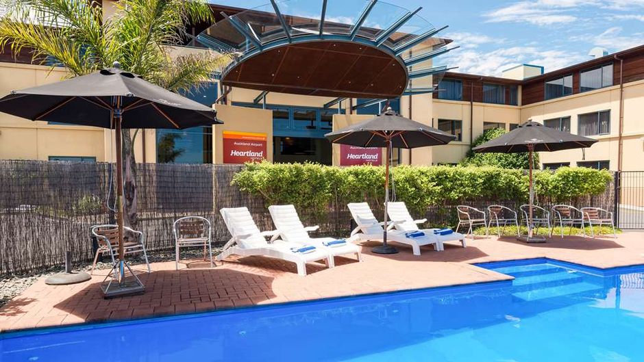 Heartland Hotel Auckland Airport Pool