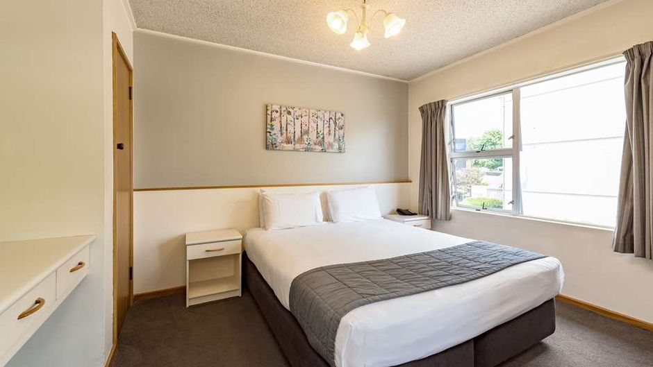 Heartland Ambassador Hotel Hamilton Room