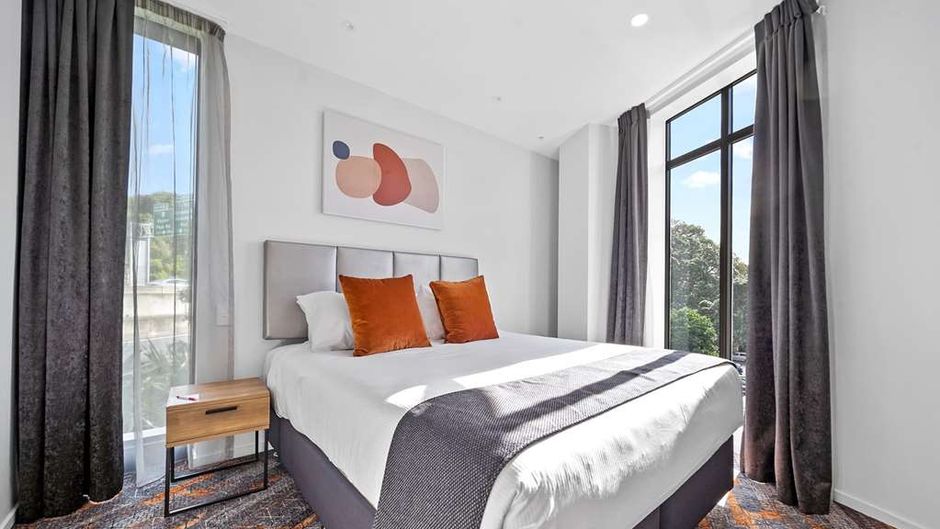 Ramada by Wyndham Newmarket Room