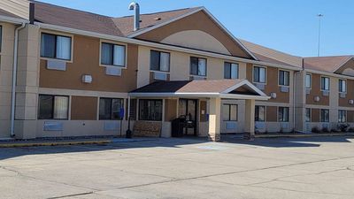 Travelodge by Wyndham Fargo