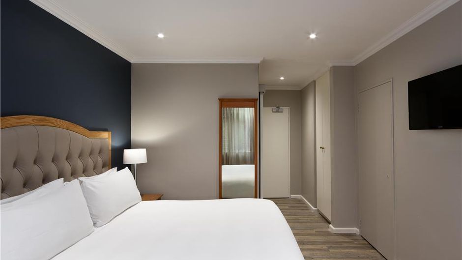 Premier Express Inn George Room