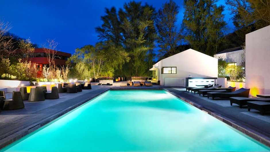 Commune by The Great Wall Pool