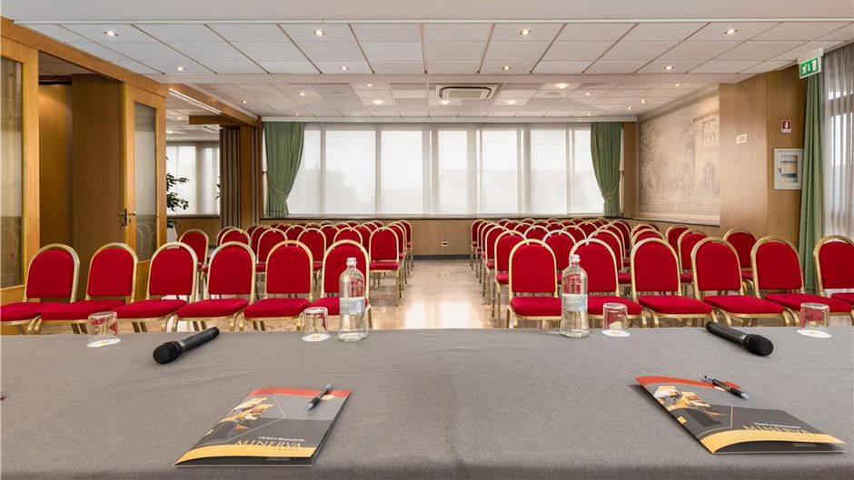 Minerva Hotel Meeting