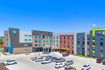 Home2 Suites by Hilton I-80 at 72nd St