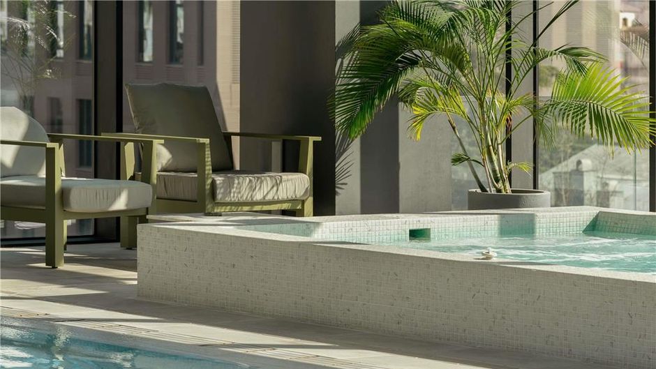 Pullman Tbilisi Axis Towers Pool