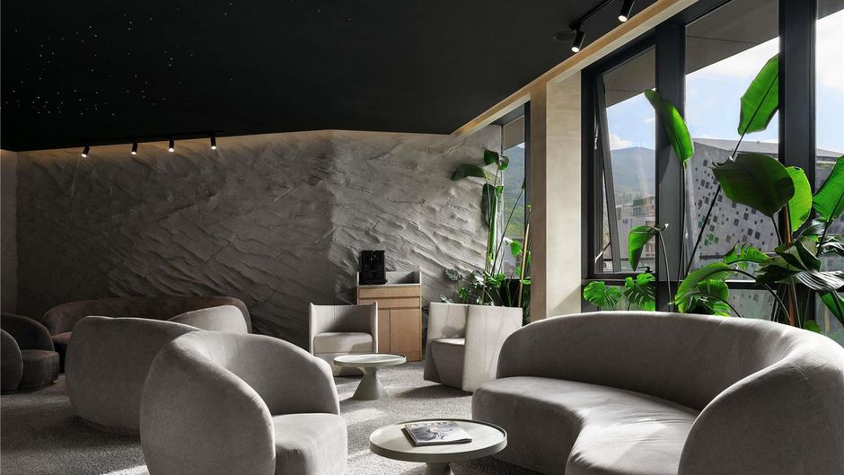 Pullman Tbilisi Axis Towers Health