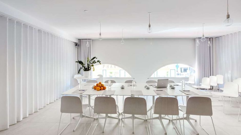 Hotel du Pin Meeting