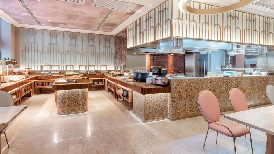 Mercure Urumqi Doowin Wanda Plaza Exterior