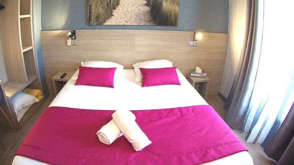 Atoll Hotel Room