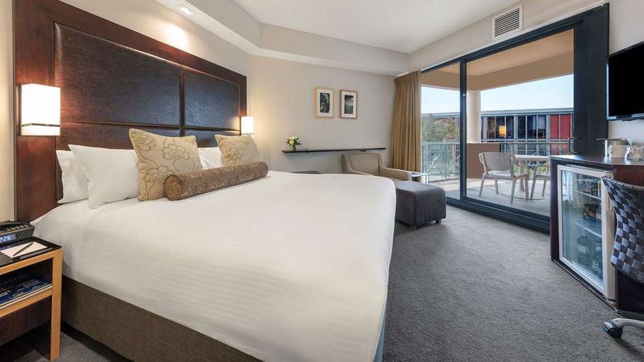 Amora Hotel Riverwalk Melbourne Room