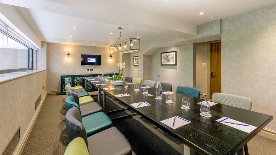 Bedford Hotel Room