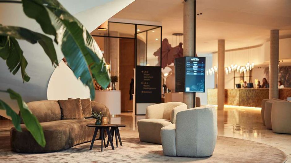 Van der Valk Hotel Ghent Lobby