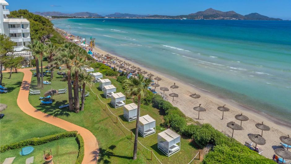 Playa Esperanza Hotel Beach