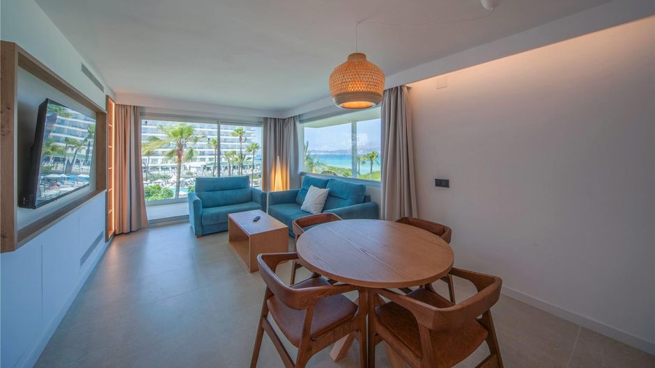 Playa Esperanza Hotel Room
