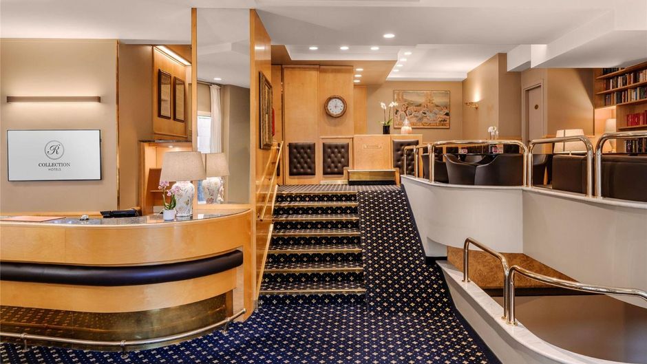 Mentana Hotel Lobby