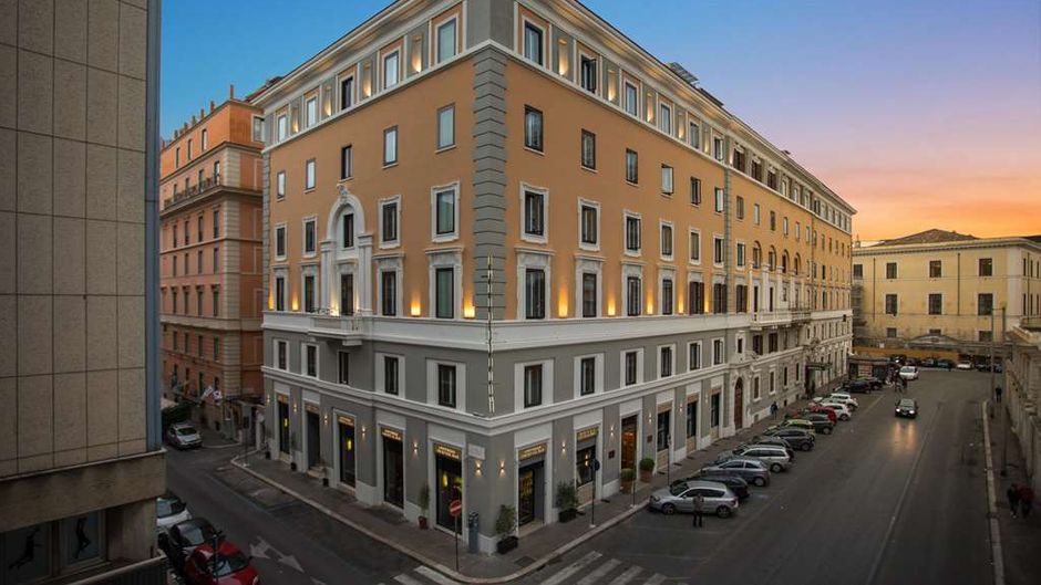 Golden Tulip Rome Piram Exterior