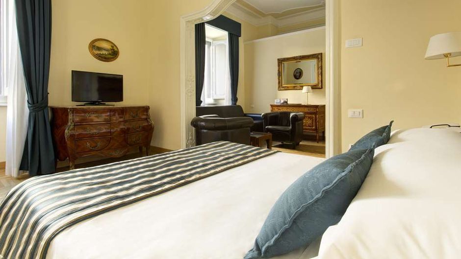 Golden Tulip Rome Piram Room