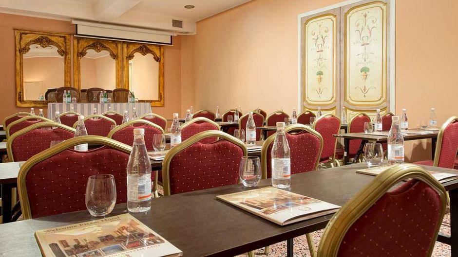 Golden Tulip Rome Piram Meeting
