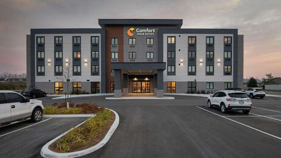 Comfort Inn and Suites Carleton Place Exterior
