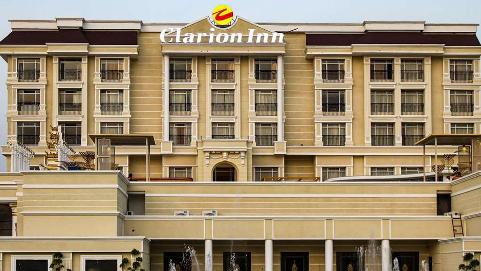 Clarion Inn Indore Exterior