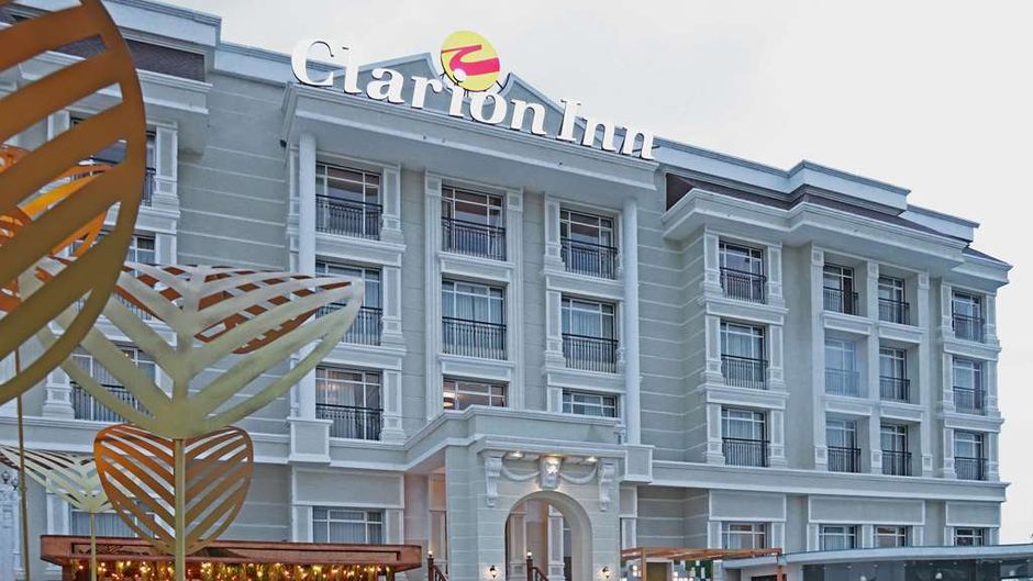 Clarion Inn Indore Exterior