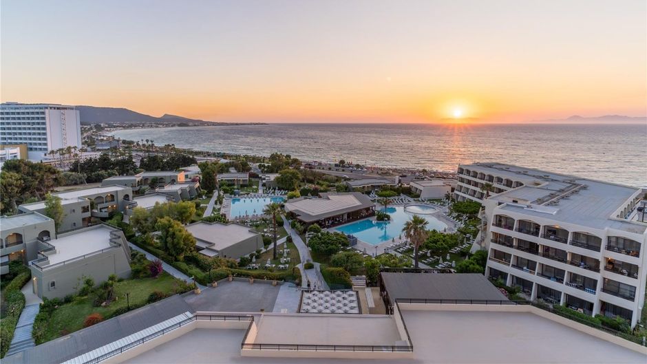 Sol Cosmopolitan Rhodes Exterior