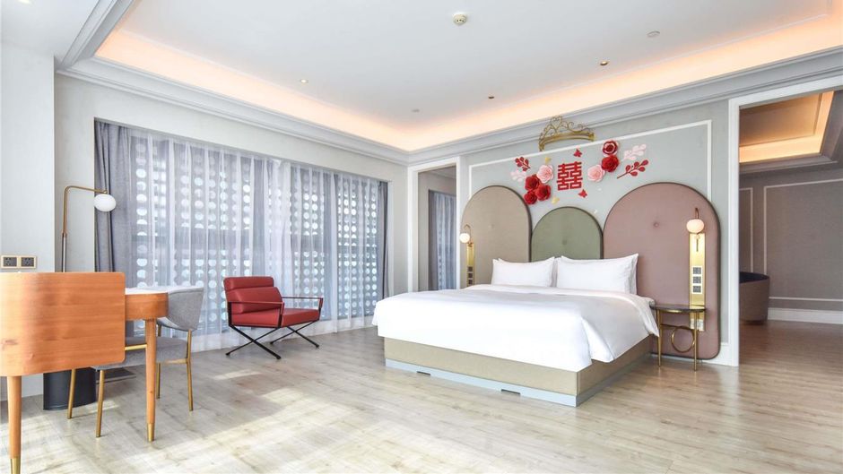 Mercure Wuhan Optics Valley Room