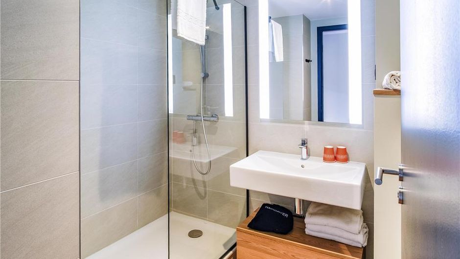 Ibis Styles Albertville Hotel Room