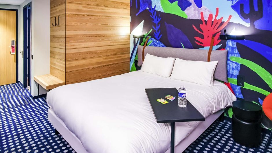 Ibis Styles Albertville Hotel Room