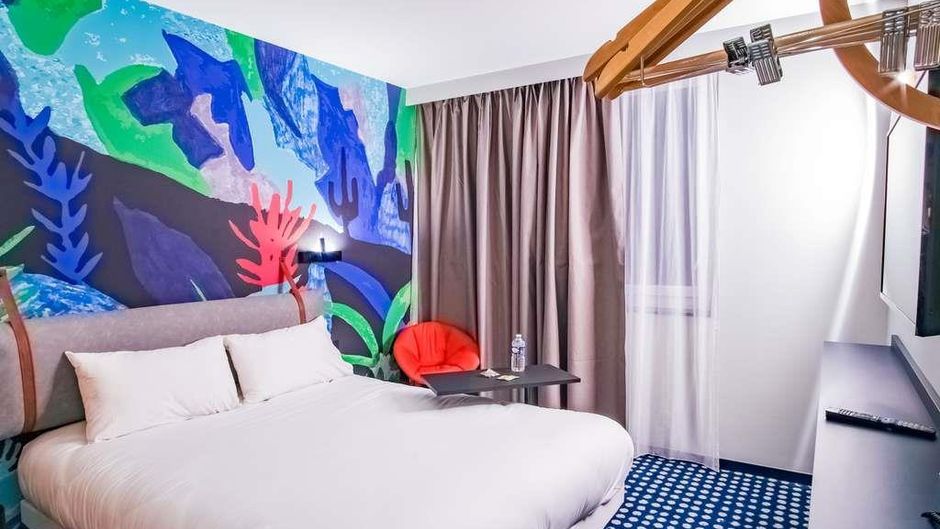Ibis Styles Albertville Hotel Exterior