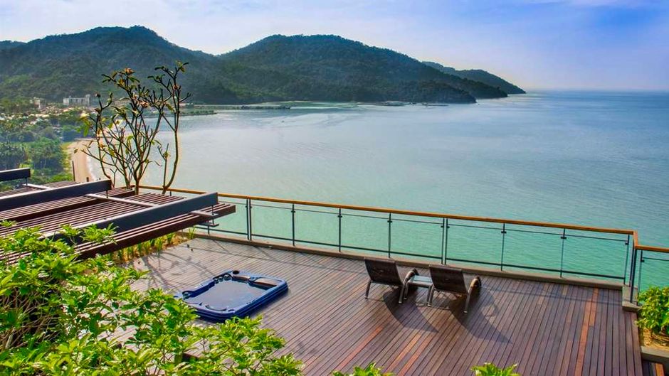 Angsana Teluk Bahang Suite