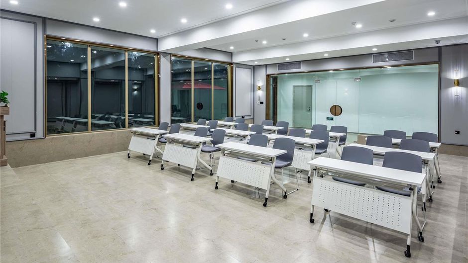 Mercure Qingdao Zhanqiao Meeting