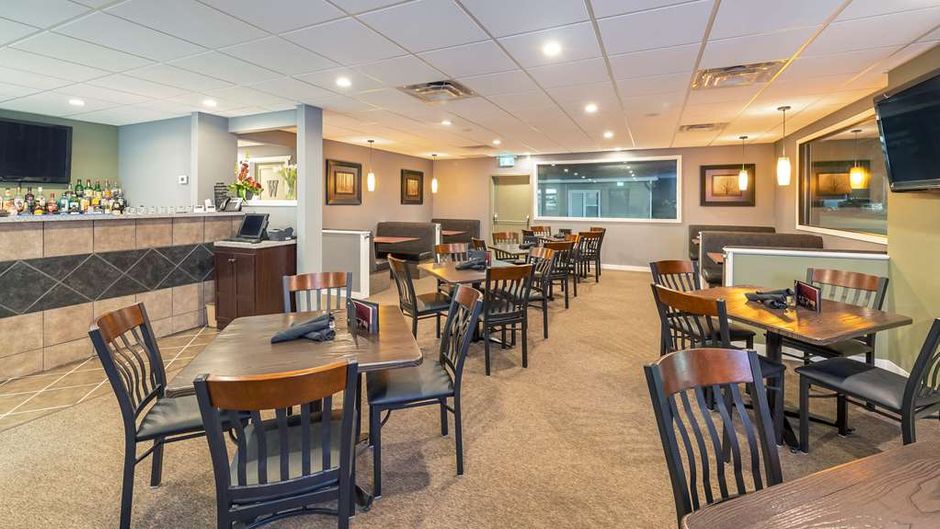 Econo Lodge Inn and Suites Medicine Hat Restaurant