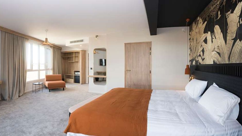 Golden Tulip Reims Suite