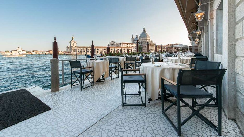 Hotel Monaco & Grand Canal Exterior